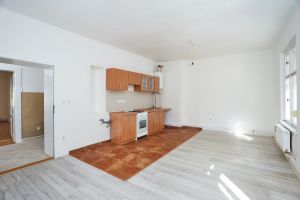 Prodej bytu 3+kk v osobním vlastnictví 81 m², Praha 9 - Vysočany 2