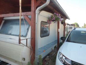 Prodej karavanu s chatkou 2