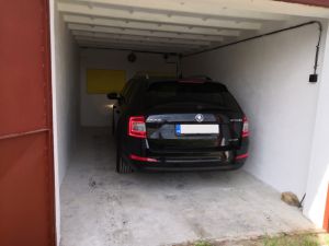 Pronájem garáže Ivančice 2