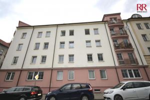 Prodej bytu 2+kk Plzeň Slovany v Radyňské ulici, novostavba stáří 14 let, investice na pronájem 12