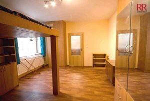 Prodej bytu 2+kk Plzeň Slovany v Radyňské ulici, novostavba stáří 14 let, investice na pronájem 8