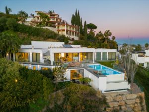  Luxusní vila v La Quintě - Marbella 1