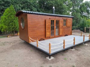 MARINGOTKA S TERASOU A ZÁBRADLÍM TINY HOUSE 3