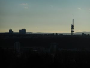 Přímý panoramatický výhled na Prahu - Pražský hrad, Petřín, Vítkov, Vltavu ... 4