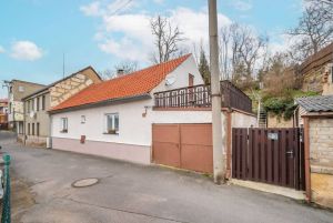 Prodej rodinného domu 105 m², pozemek 422 m² Svinařov, okr. Kladno 1