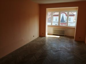 Pronájem 2,5+1, ulice Merhautova, Černá Pole, 80 m2, balkon, komora 2