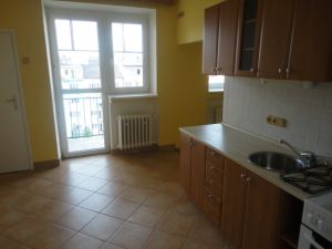 Pronájem 3+1, ulice Merhautova, Černá Pole, 80 m2, balkon, komora 1