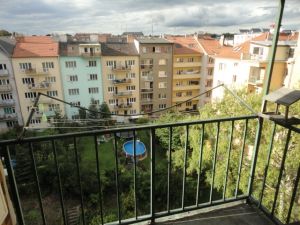 Pronájem 3+1, ulice Merhautova, Černá Pole, 80 m2, balkon, komora 9