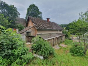 Spoluvlastnický podíl 303/1000 na pozemcích a RD Ruprechtice  2