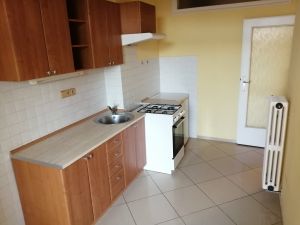 Pronájem 3,5+1, ul. Bratislavská (u Úrazové nemocnice), 95 m2, balkon, komora 7