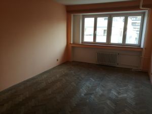 Pronájem 3,5+1, ul. Bratislavská (u Úrazové nemocnice), 95 m2, balkon, komora 2