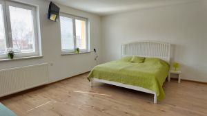 Prodej rodinného domu se zahradou a garáží – Lednice 12