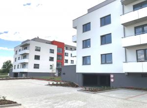 Pronajmu kryté garážové stání -SLAVKOV u BRNA 12