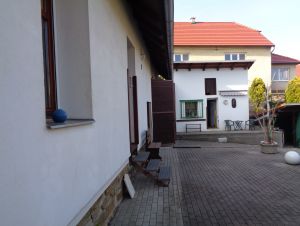 PRODÁM SAMOSTATNĚ STOJÍCÍ RODINNÝ DŮM 9