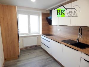 Praha 5 - Zličín, byt 2+1. 56 m2. Po kompletní rekonstrukci. 1